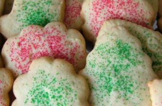 25 Christmas Candies, Cookies & Treats Made for Holiday Traditions