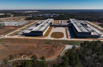 New York lawmakers introduce bill that aims to halt data center development for three years