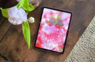 I made my iPad lock screen a 3D work of art