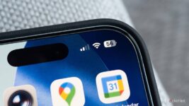 Phone batteries aren’t getting any better, even on the most expensive models