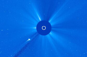 A comet gets destroyed by the sun, data centers endanger the Potomac River, and more science news