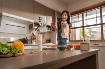 Insta360 Updates Flow 2 Series Gimbals With Enhanced Android Support And Apple Integration