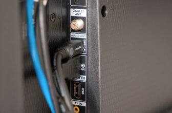 Here’s What You Should And Shouldn’t Plug Into A TV USB Port